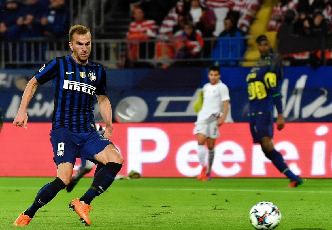 欧冠小组赛：阿尔瓦雷斯破门难救主，吉梅内斯补时绝杀助马德里竞技2-1逆转国际米兰